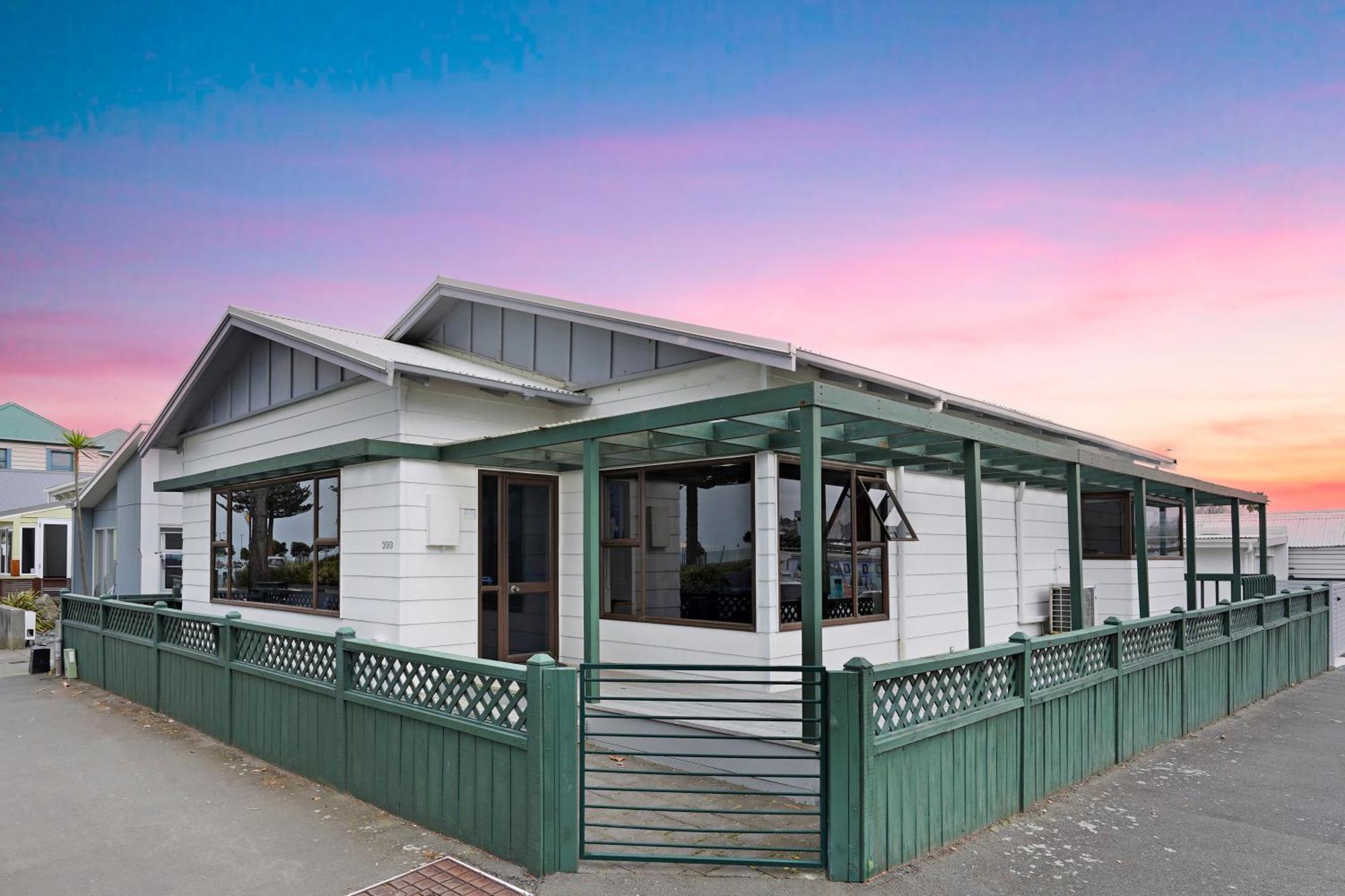 The Nautilus Hotel Napier Bagian luar foto The house at 101 Oxford Terrace, Ponsonby, where the first meeting of the Auckland Institute of Art was held in 1907