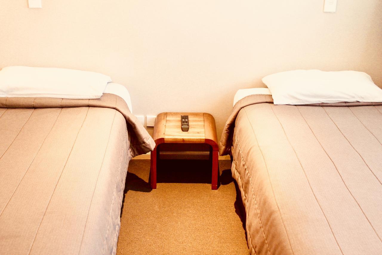 The Nautilus Hotel Napier Bagian luar foto A room at the hotel